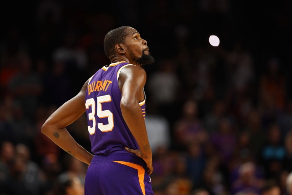 续约敲定：降薪留队显诚意，历史薪资王诞生