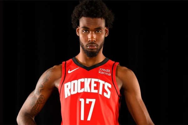 火箭续约风波：伊森成受限制自由球员，未来走向存疑